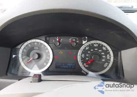 2011 Ford Escape Xls z USA, uszkodzony, nr VIN 1FMCU0C76BKB98015